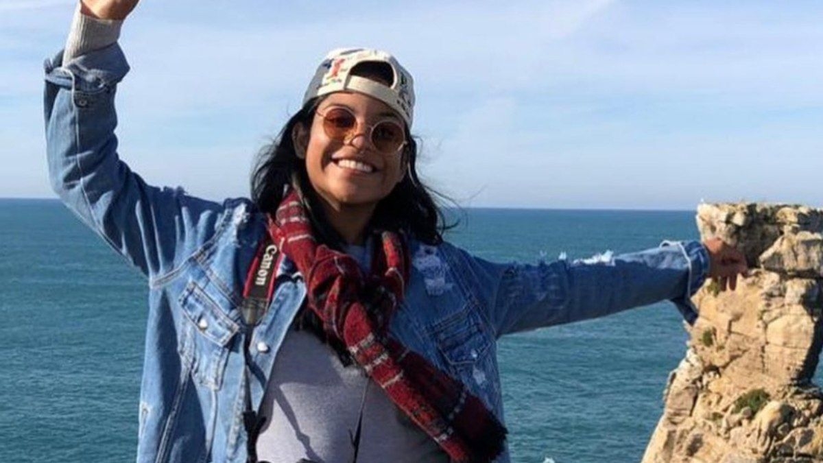 Socorristas alcançam brasileira presa em vulcão na Indonésia