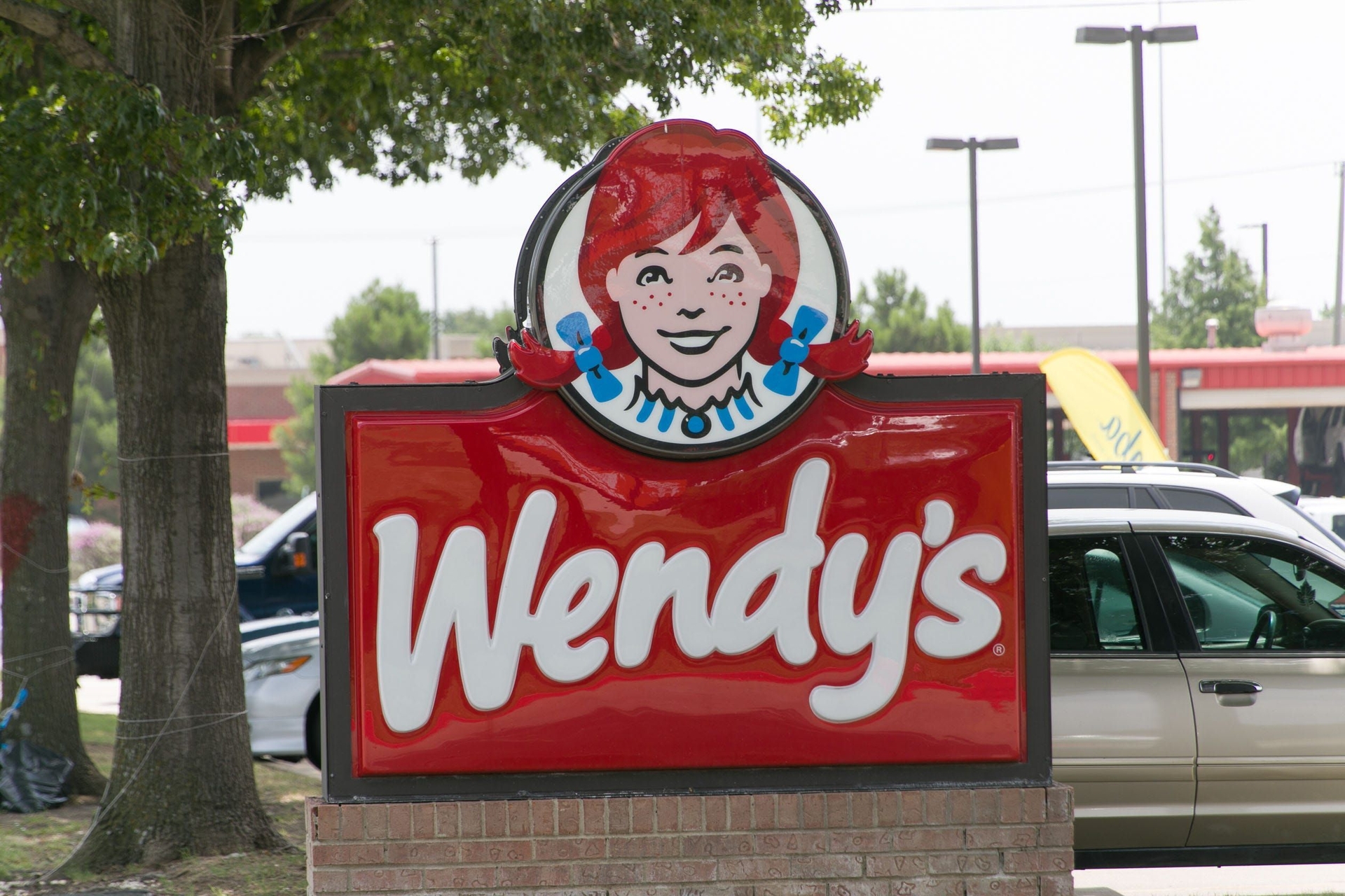 Wendy's Reduz Promoções Para Melhorar Estratégia de Marketing