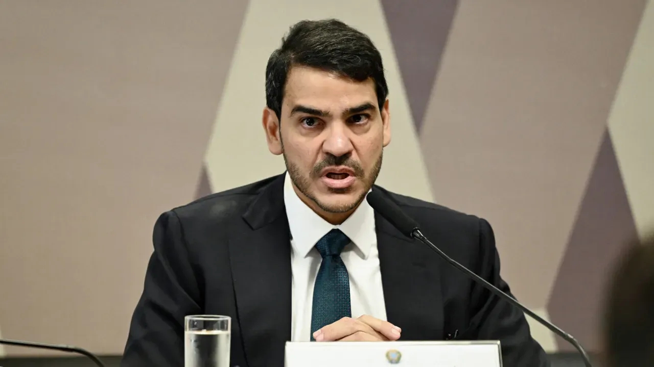 Messias defende inquéritos com prazos e chama Mendonça de irmão