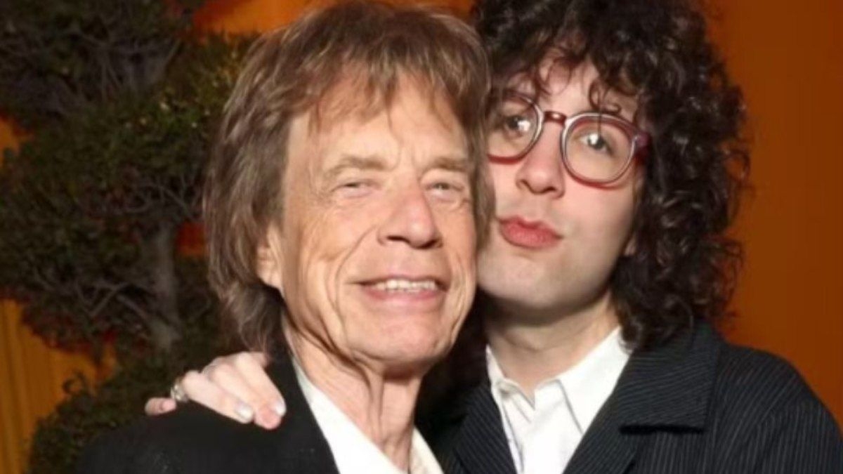 Lucas Jagger celebra 26 anos com fotos marcantes ao lado do pai