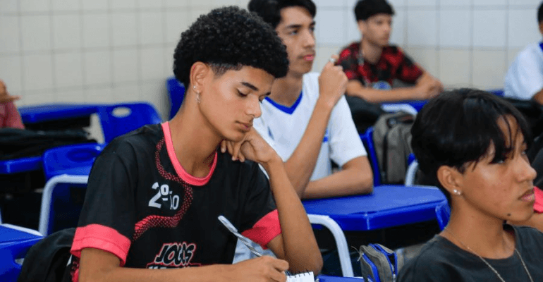 Pré-matrícula de novatos na rede estadual se encerra nesta quarta-feira