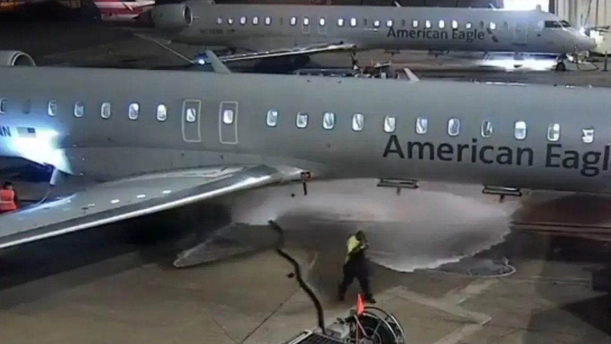 Erro de funcionário causa vazamento de combustível em aeroporto