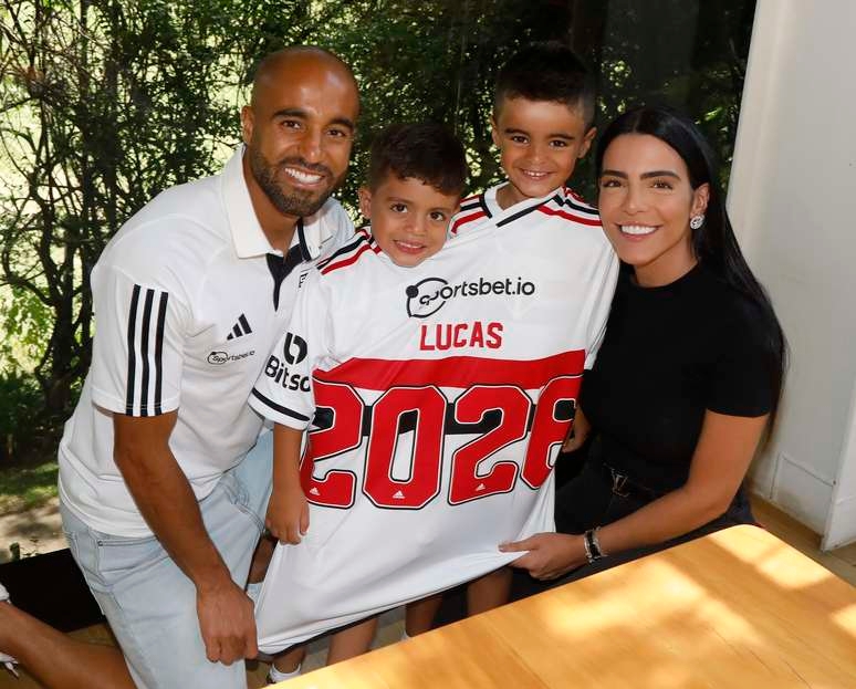 São Paulo garante Lucas e fica com caminho livre para avançar por outros reforços
