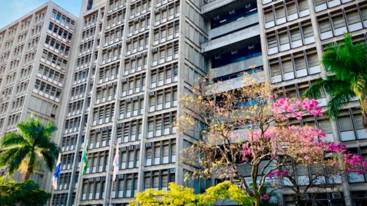 Uerj abre inscrições para seleção com notas do Enem