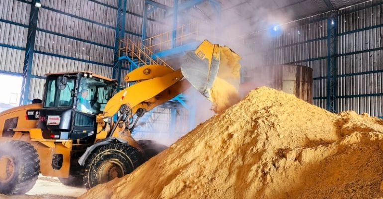 Cooperativa Pindorama produz etanol de sorgo em usina flex