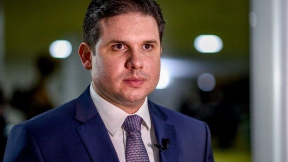 Deputados pedem trégua entre Motta e Lula para reduzir tensão