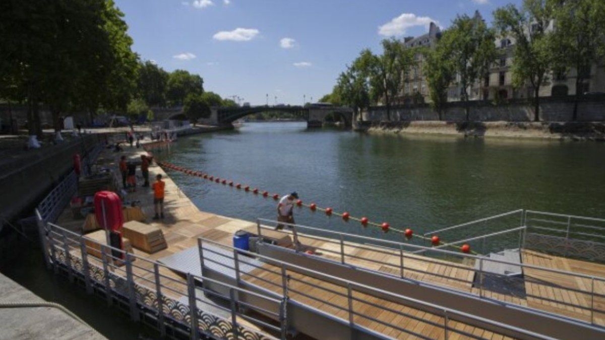 Suspeito preso por múltiplos assassinatos no rio Sena