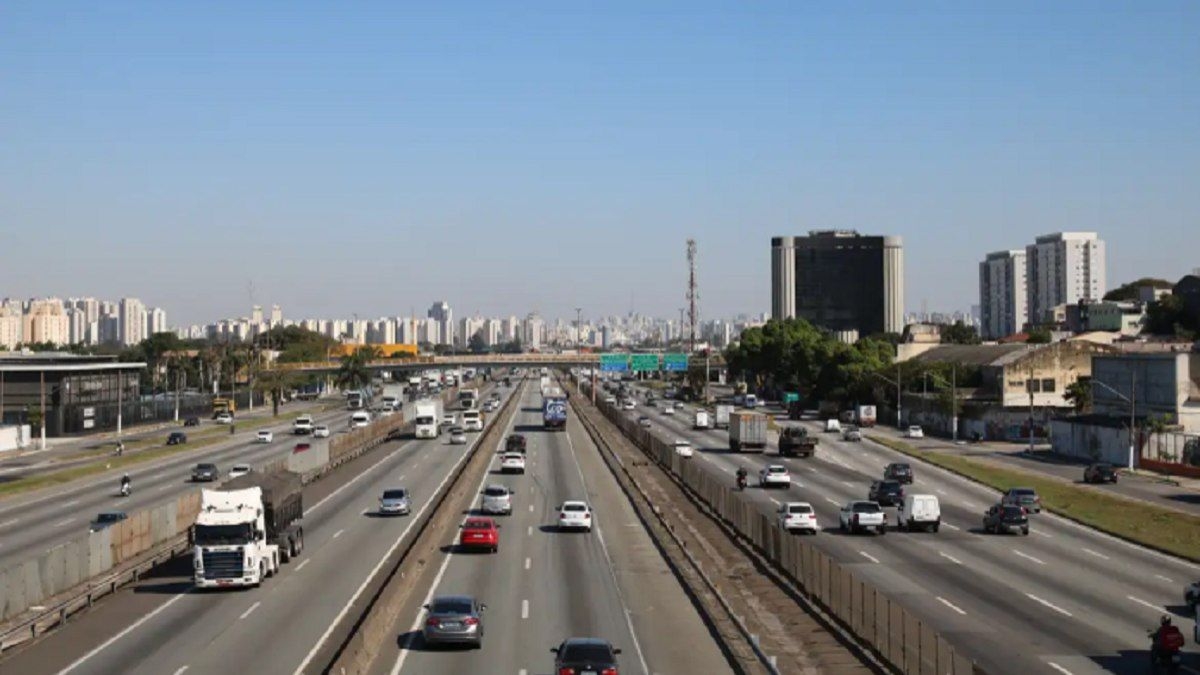 Vazamento de gás fecha Dutra em Nova Iguaçu