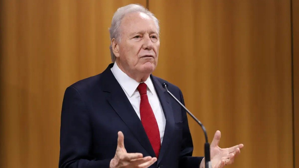 Governo notifica estabelecimentos por fraude com metanol