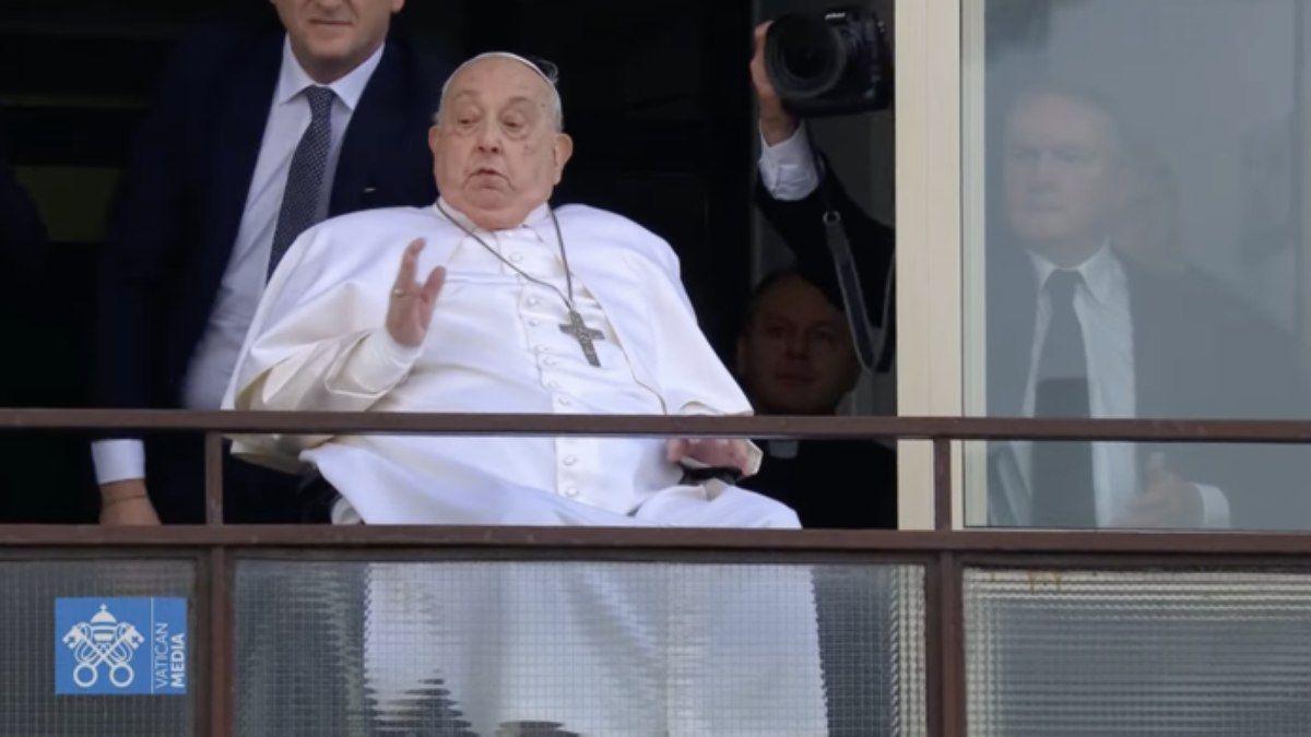 Papa Francisco faleceu devido a AVC e insuficiência cardíaca
