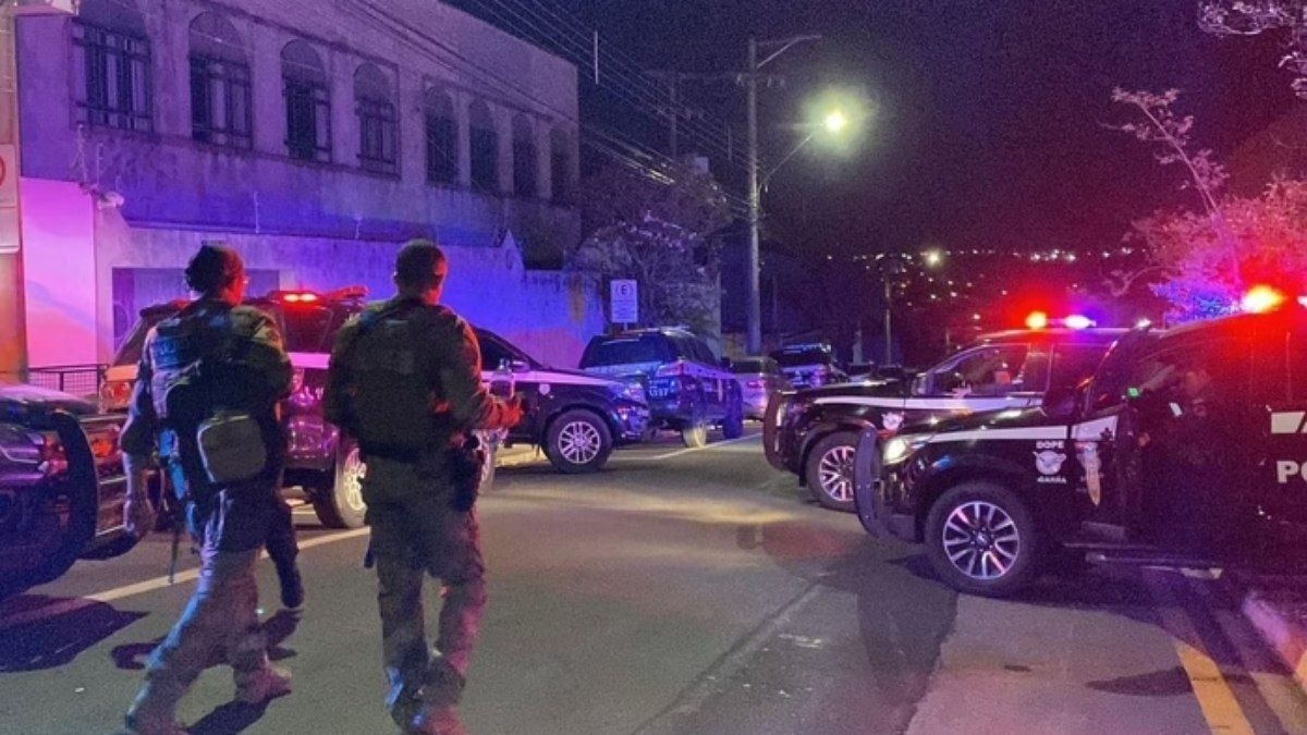 Operação desarticula célula do Comando Vermelho em SP