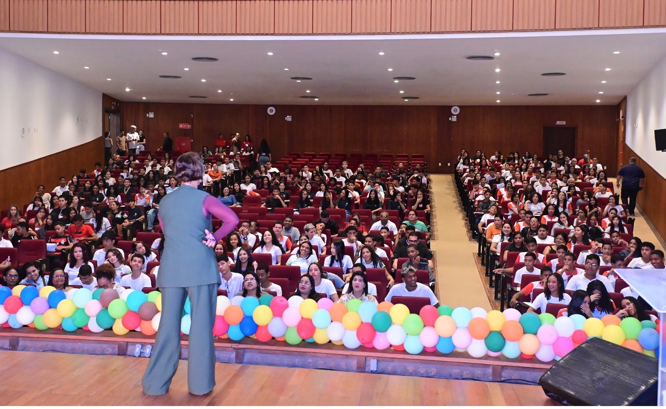 SEMED Penedo realiza aulão para Prova SAEB com 600 alunos