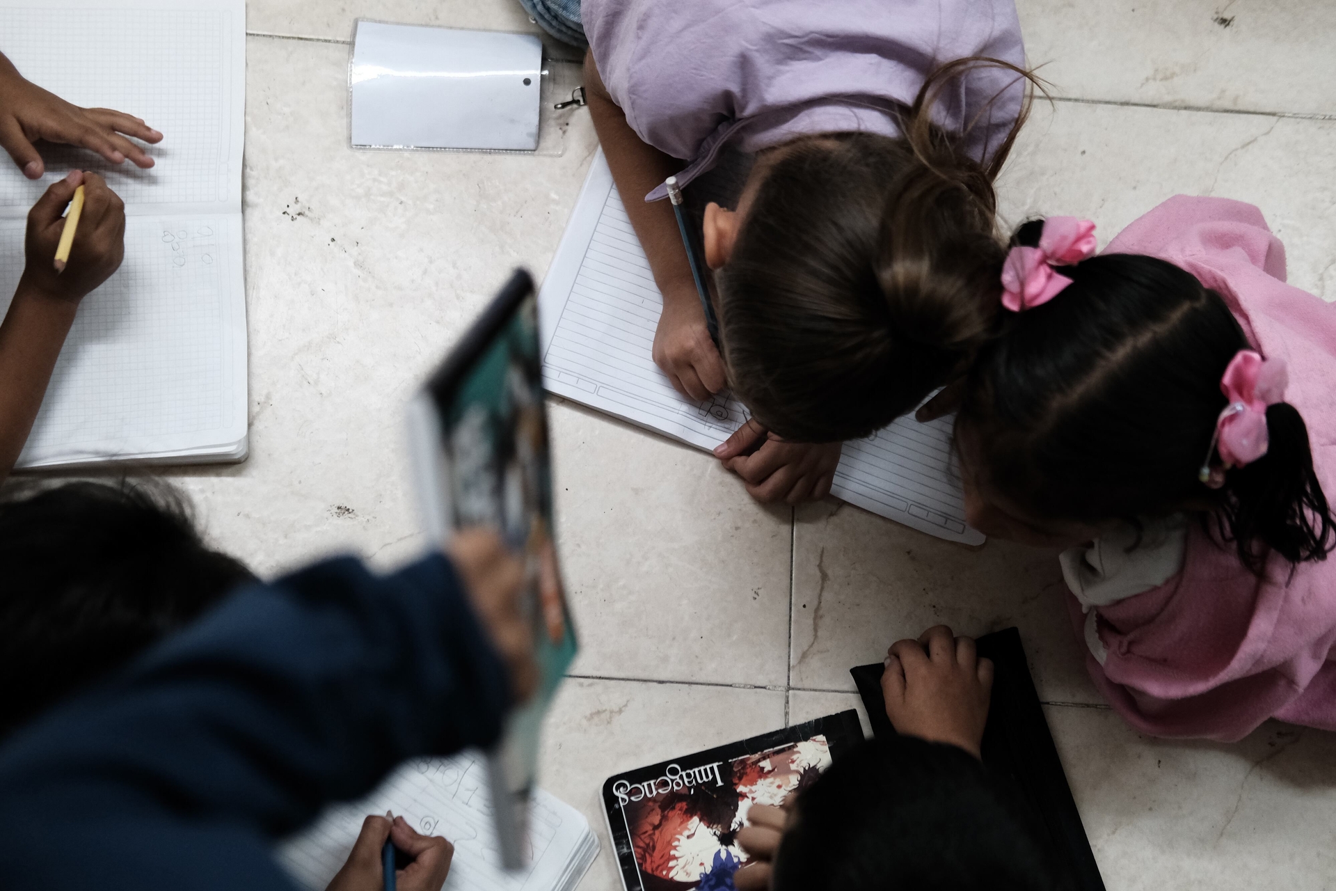 América Latina Enfrenta Crise na Educação e Baixo Investimento