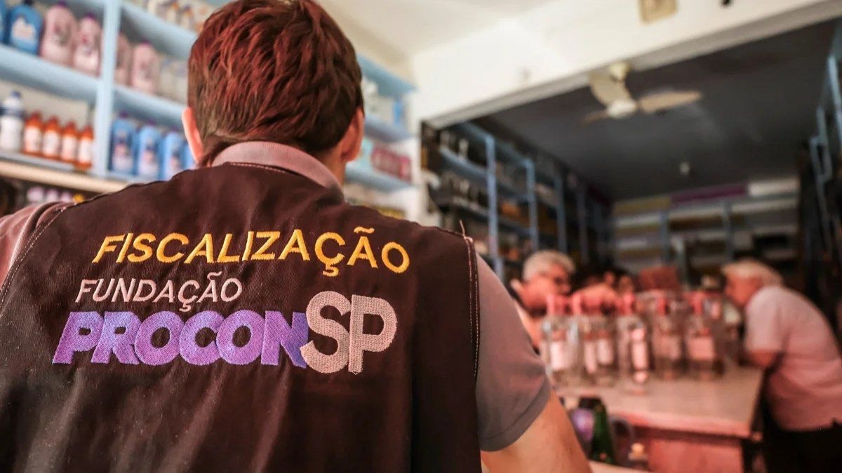 Crise do metanol aumenta para 25 casos confirmados em SP