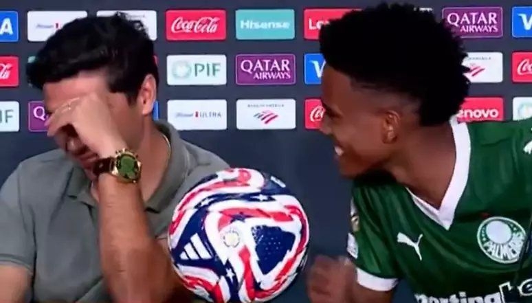 Estêvão causa climão em coletiva após derrota do Palmeiras
