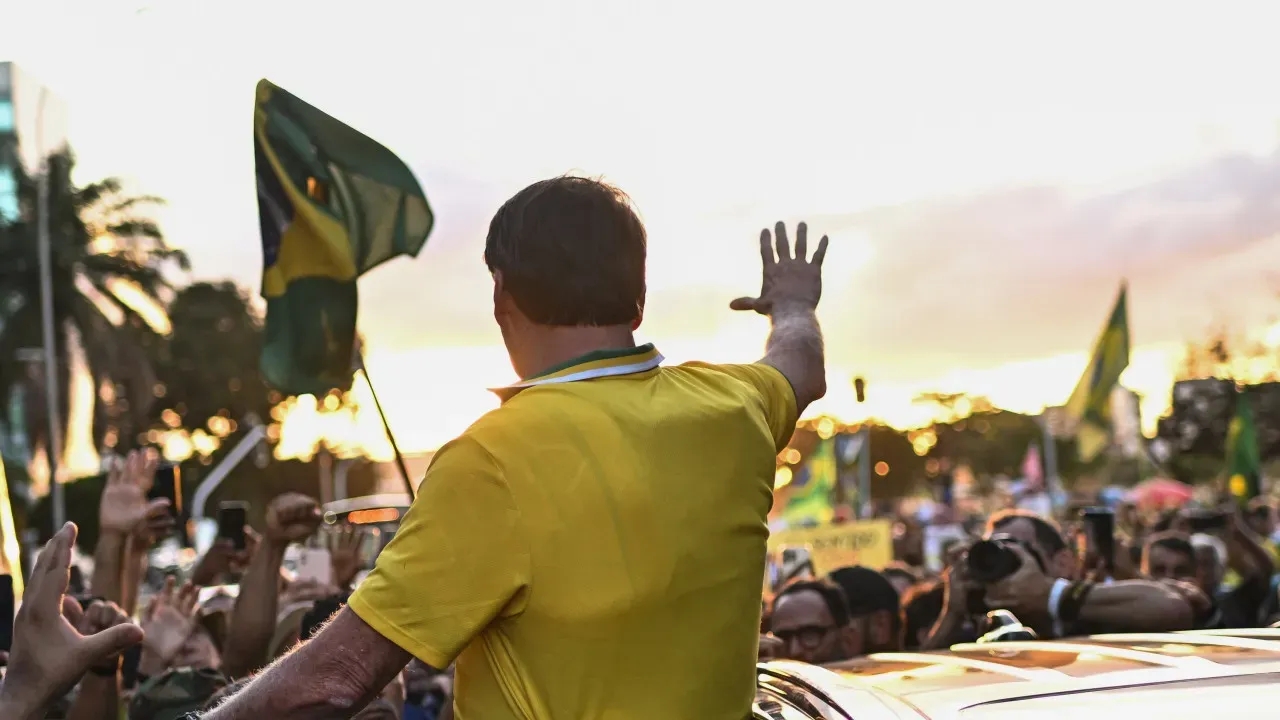 Bolsonaro poderia ter impedido posse de Lula, afirma general