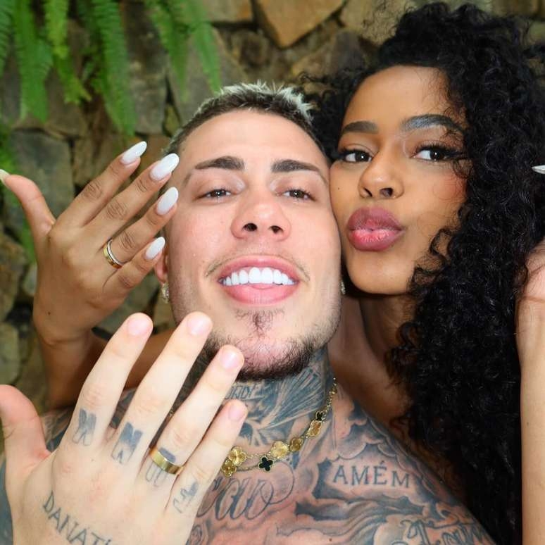 MC Daniel surpreende Lorena Maria com pedido de casamento épico