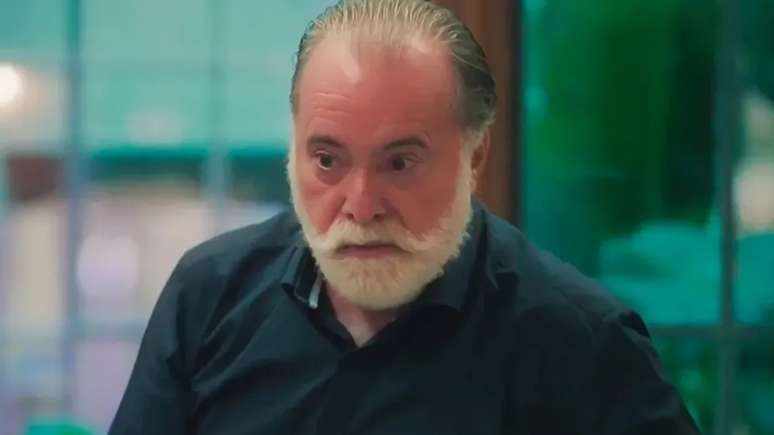 Antônio bate o martelo e surpreende ao definir seu sucessor em 'Terra e Paixão'