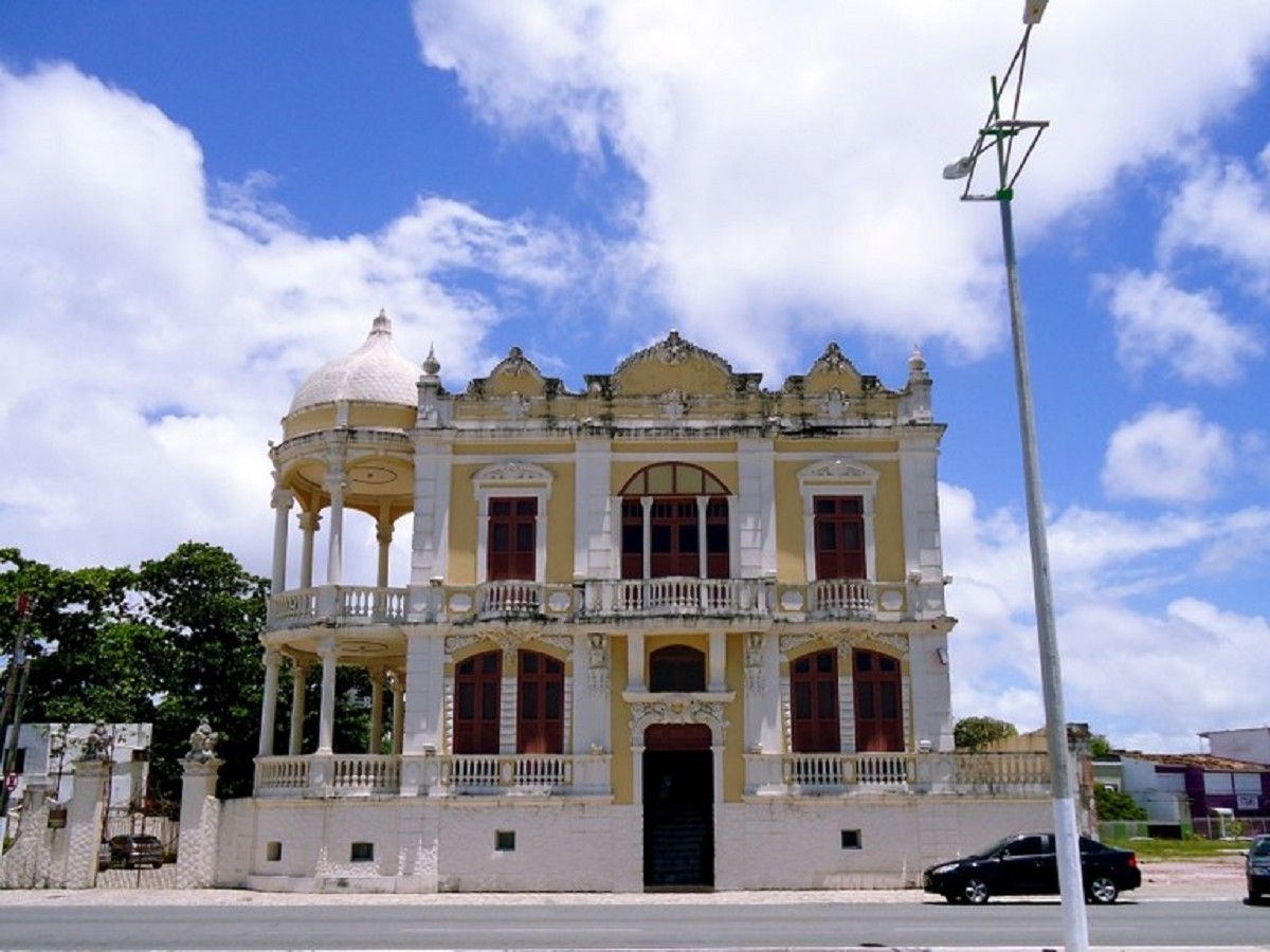 Noites Brasileiras com DJs do Norte e Nordeste