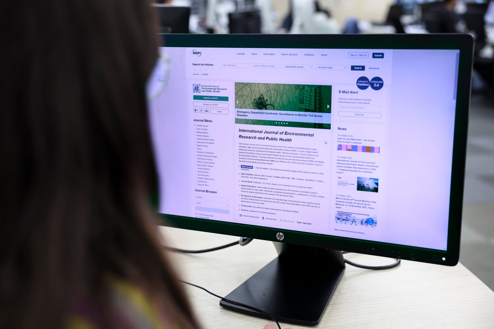 Falsos Artigos Científicos Comprometem a Credibilidade da Ciência