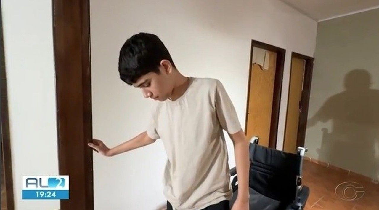 Aluno de Maceió supera trauma e volta a andar