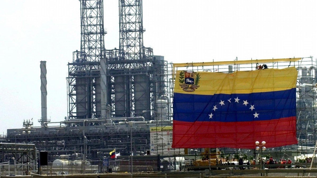 Ofensiva contra petroleiros afeta regime de Maduro