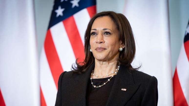 Kamala Harris poderia vencer Trump se substituísse Biden como candidata presidencial?