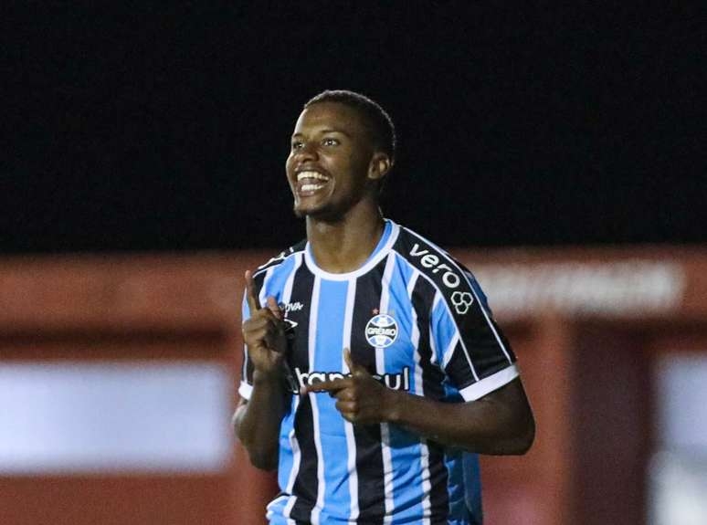 Artilheiro da Copinha pelo Grêmio, Jardiel pode fazer história na competição