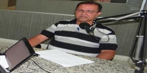 Os laços que unem amizade e política são compreensíveis. Os de confiança prenunciam, suspeitas. Alerta. E os de competência