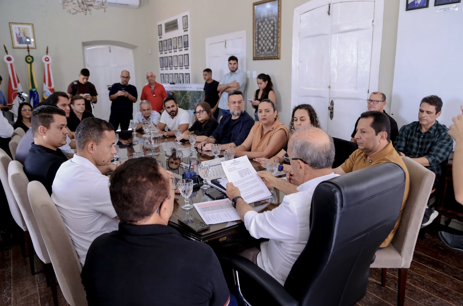 Prefeitura de Penedo inicia pavimentação e melhora infraestrutura