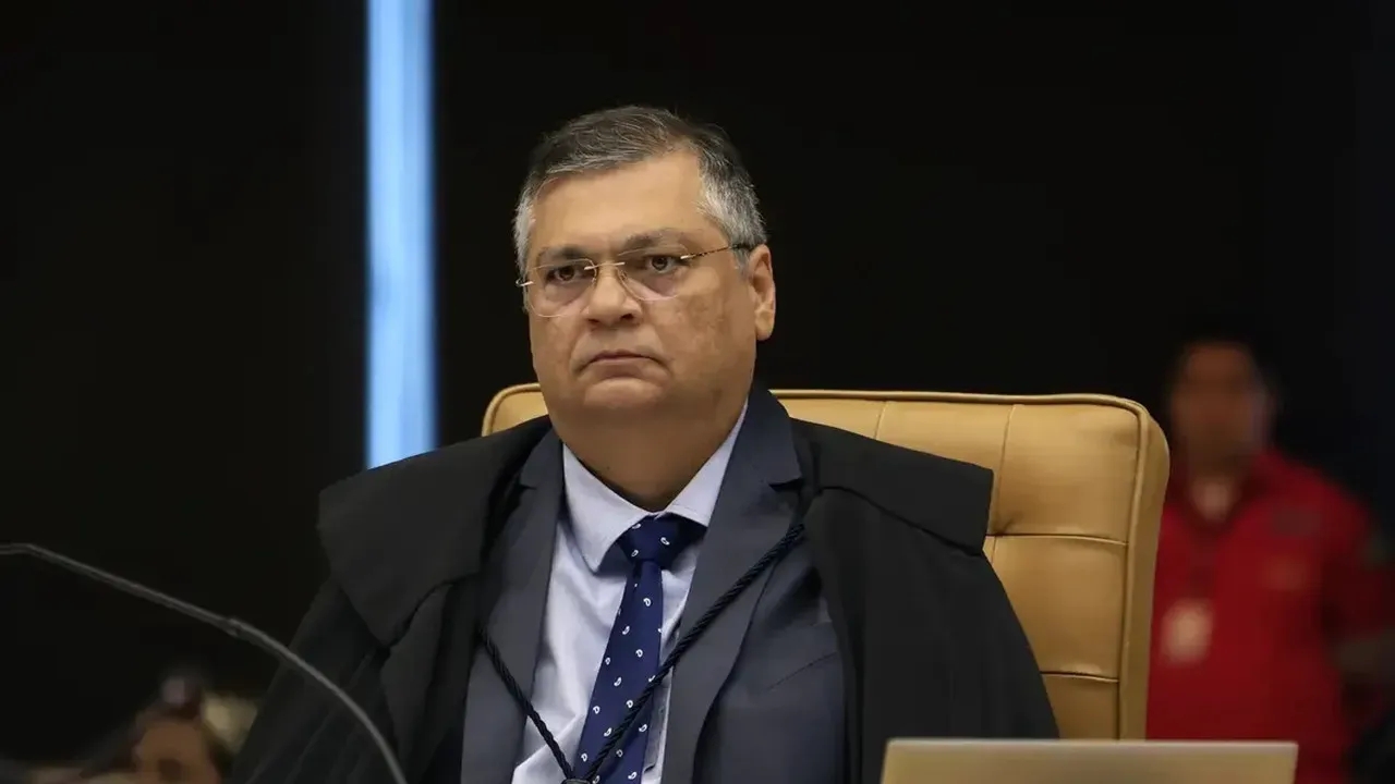 Novo comando do Congresso busca solução com Dino