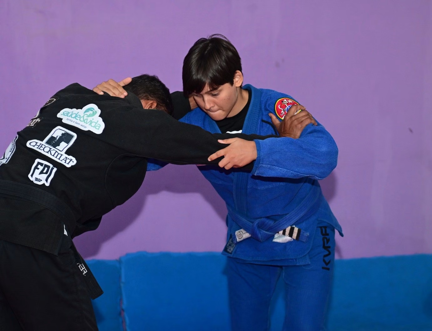 Mulheres em Penedo ganham bolsas de jiu-jitsu gratuitas