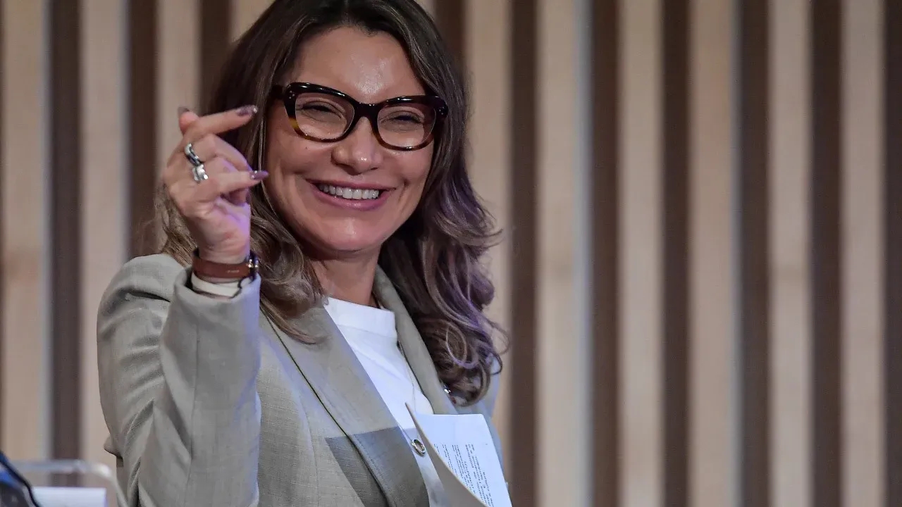 Janja na Rússia: Compromissos e Cultura em Destaque