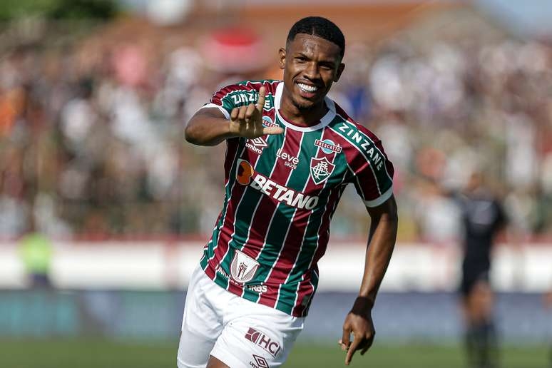 Fluminense joga mal, mas vence Portuguesa e conquista primeira vitória no Cariocão