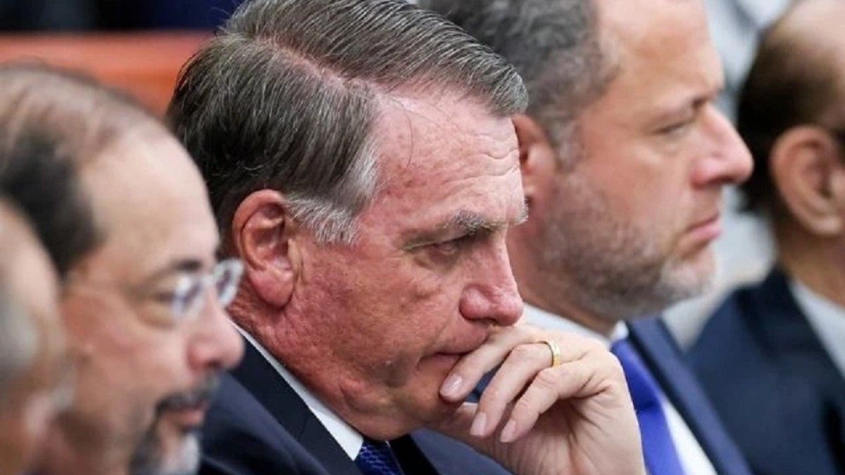 Bolsonaro cancela agenda após problemas de saúde novamente