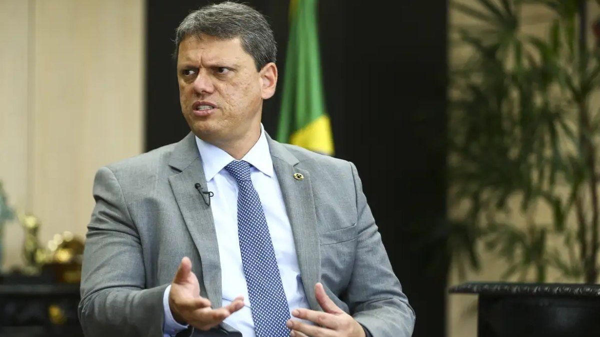Tarcísio manifesta preocupação sobre contrato da Enel