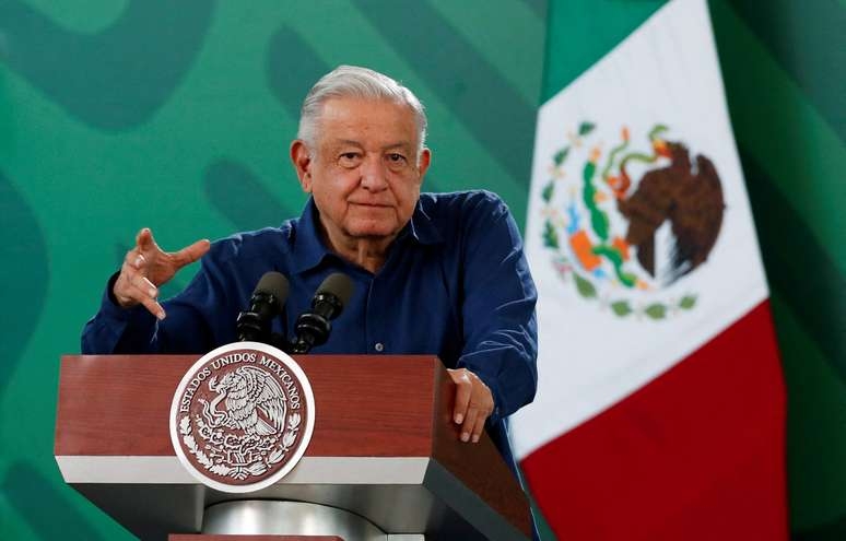 Homens armados sequestraram 32 imigrantes no México para extorsão, diz presidente