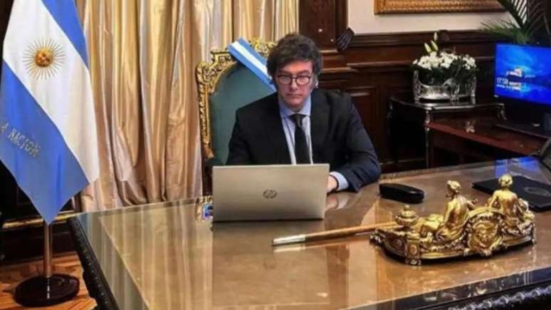 Justiça da Argentina suspende reforma trabalhista prevista no 'decretaço' de Milei