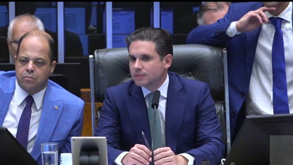 Motta critica Braga e defende limites parlamentares