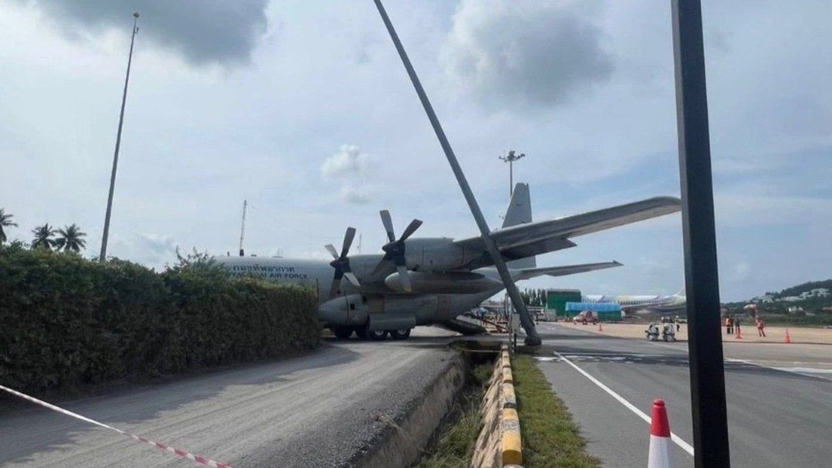 Avião militar da Tailândia colide com poste em acidente