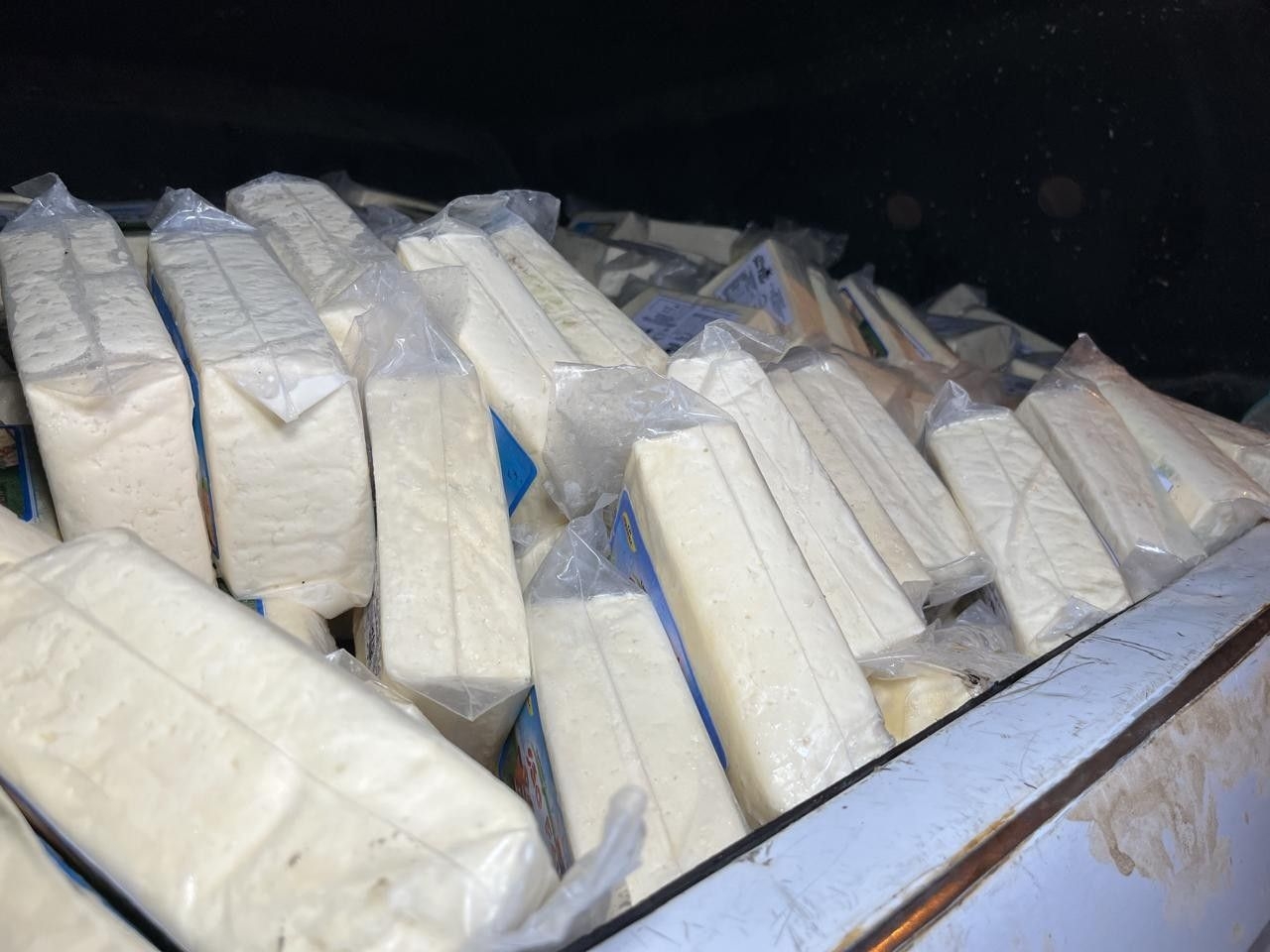 FPI apreende quase uma tonelada de queijo clandestino em AL