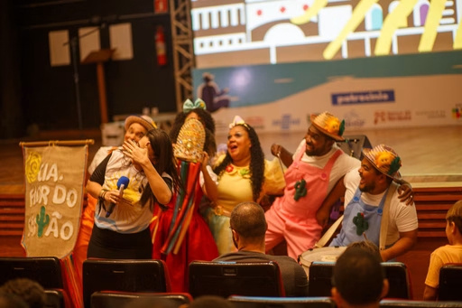 Filme da companhia teatral de Penedo será exibido domingo