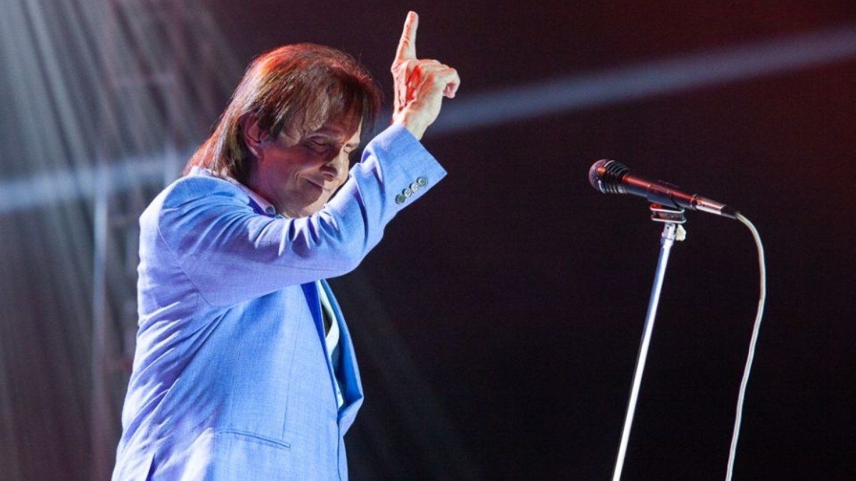 Roberto Carlos cancela show no México por questões de segurança