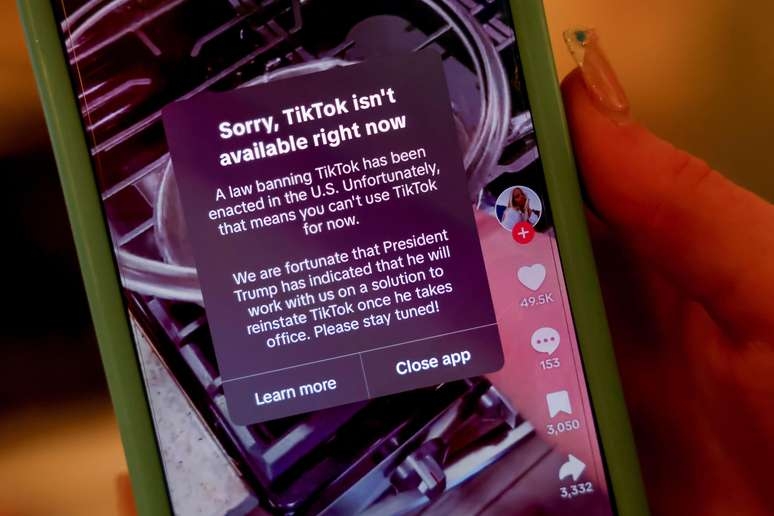 TikTok sai do ar nos EUA à espera de solução de Trump para reverter banimento