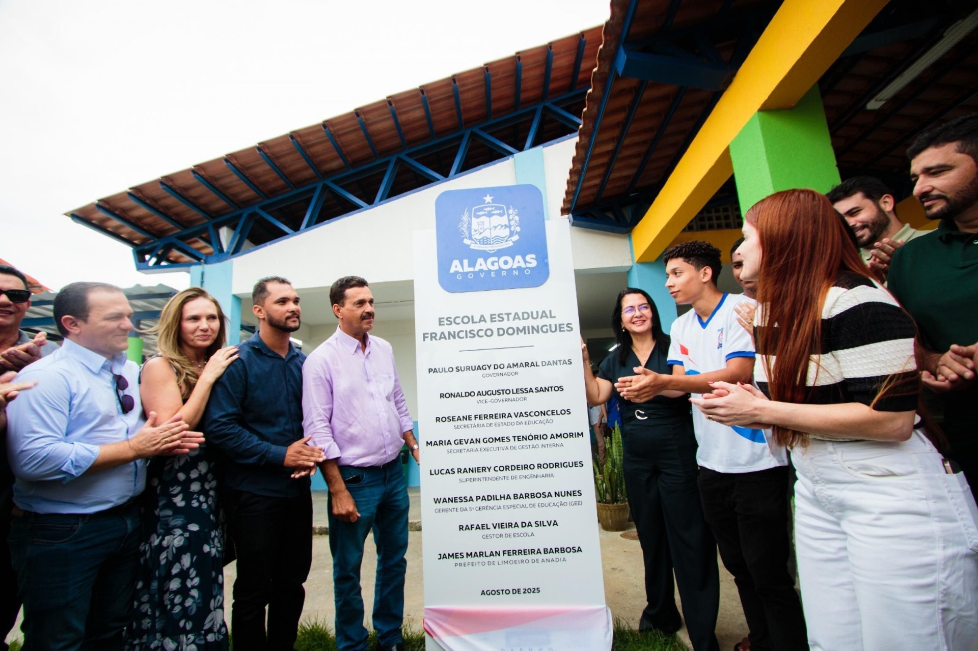 Escola Francisco Domingues inaugura sede própria em Limoeiro