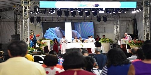 Palco da Fé recebe imagem peregrina do Glorioso Bom Jesus dos Navegantes