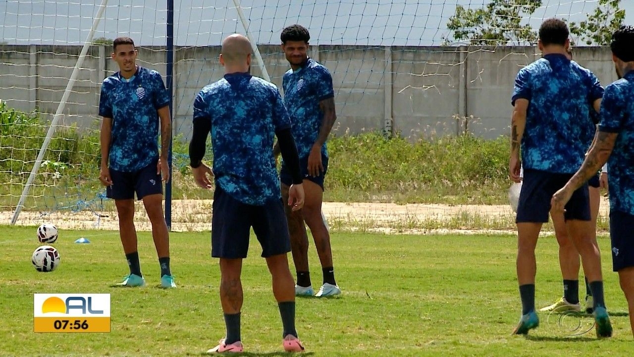 Higo Magalhães mantém escalação do CSA contra o Náutico