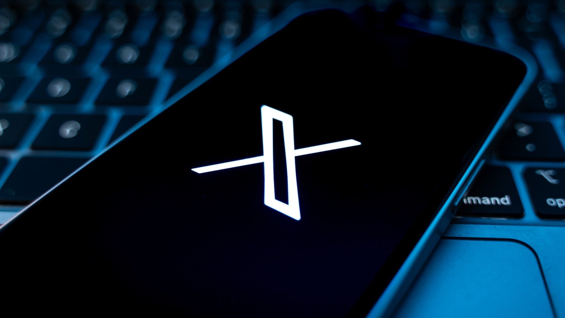 AGU pede que 'X' preserve dados de Janja após conta ser hackeada