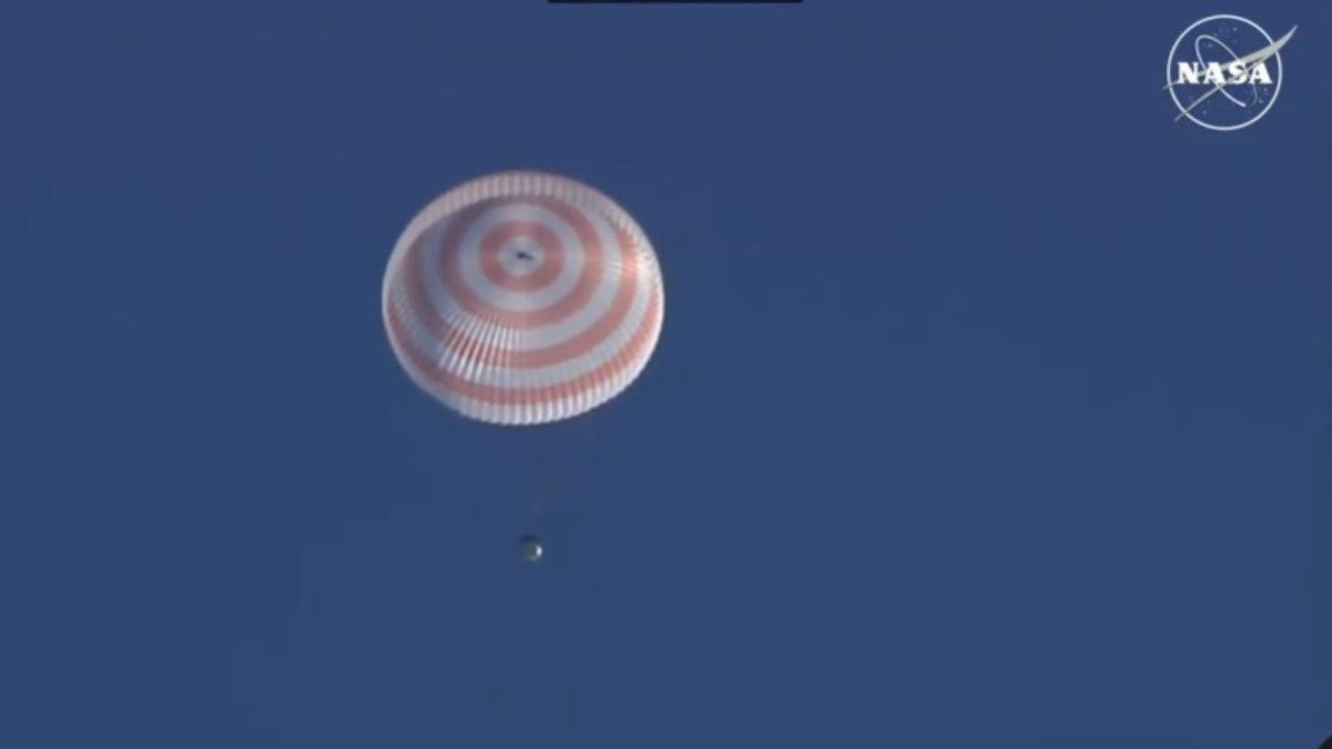 Tripulantes retornam após sete meses na Estação Espacial