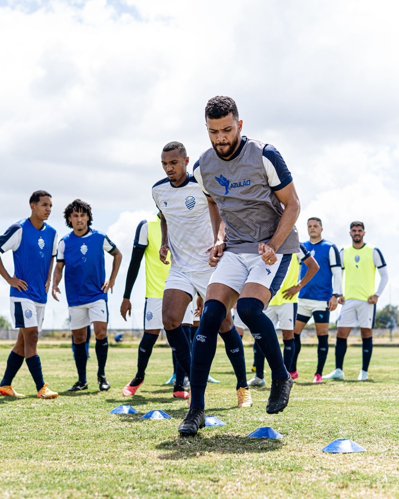 CSA inicia pré-temporada com 14 novos jogadores